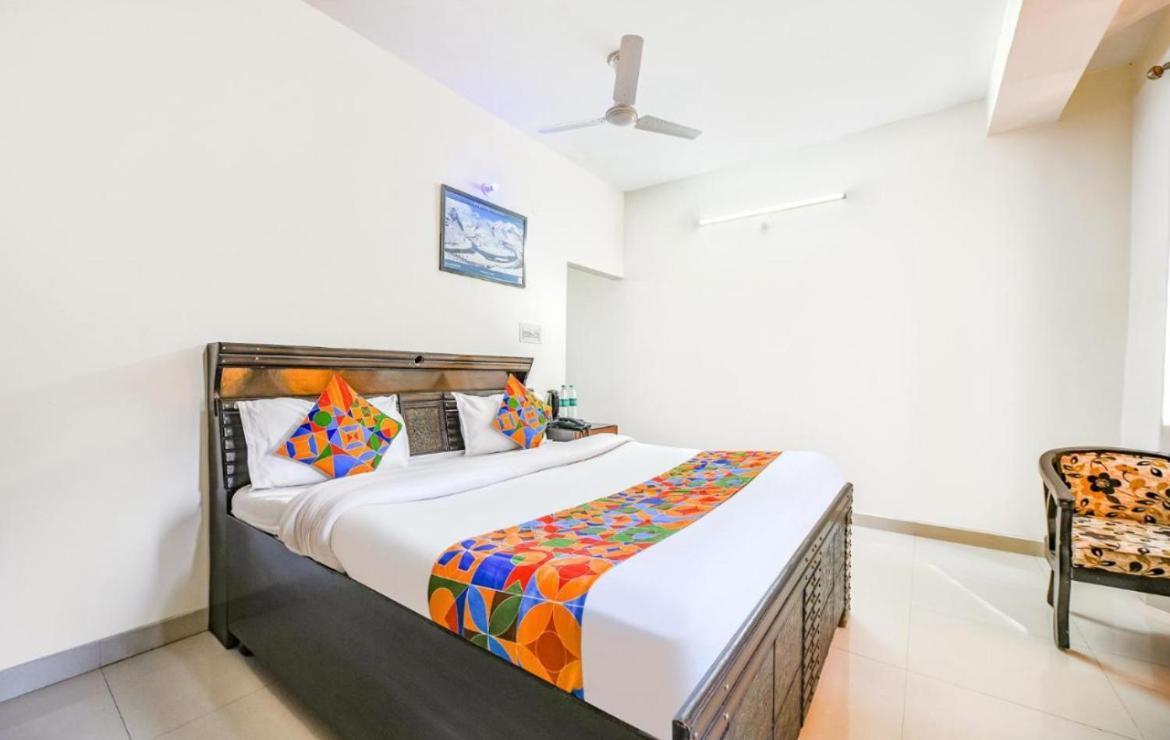 Hotel Gt International Tajganj Экстерьер фото