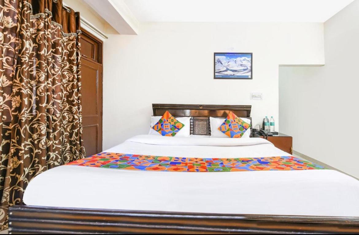 Hotel Gt International Tajganj Экстерьер фото